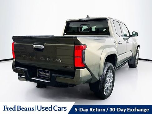 Used 2025 Toyota Tacoma Limited AWD/4WD image 10