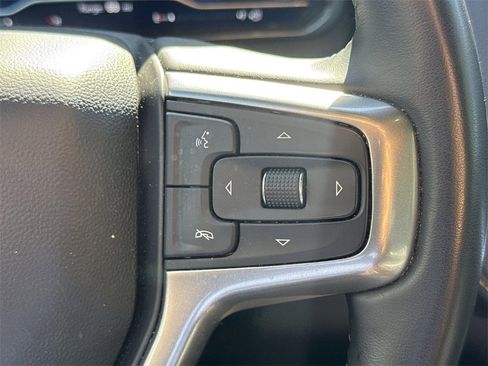 Used 2023 Chevrolet Suburban Premier image 36