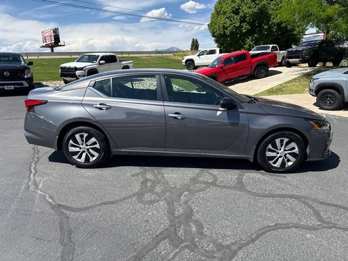 Used 2024 Nissan Altima 2.5 S FWD image 2