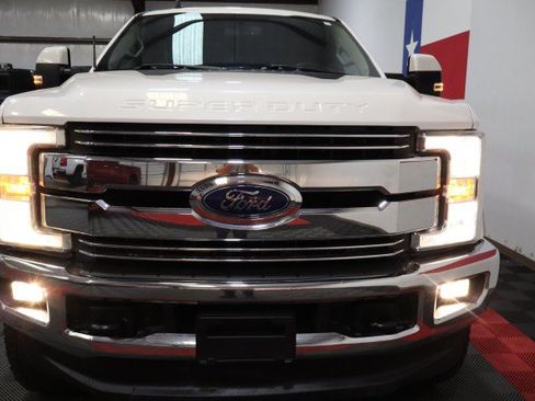 Used 2019 Ford F250 Lariat w/ Lariat Value Package AWD/4WD image 22