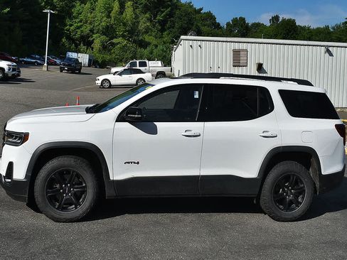 Used 2023 GMC Acadia AT4 w/ Preferred Package AWD/4WD image 4