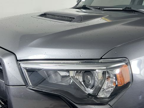 Used 2022 Toyota 4Runner TRD Off-Road Premium w/ Moonroof Package AWD/4WD image 11