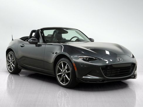 Used 2022 MAZDA MX-5 Miata Grand Touring w/ Appearance Package RWD image 8