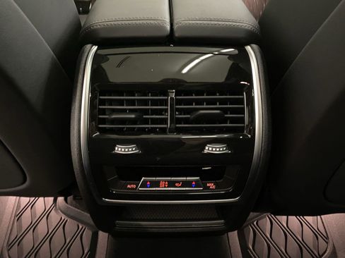 Used 2025 BMW X5 xDrive50e w/ M Sport Package image 29