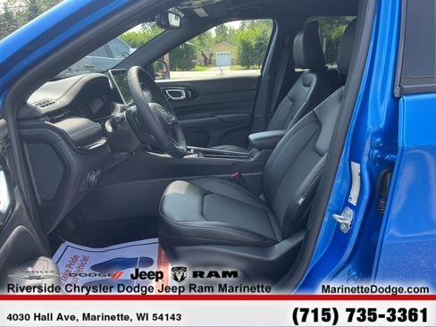 New 2025 Jeep Compass Latitude w/ Sun & Sound Group image 15