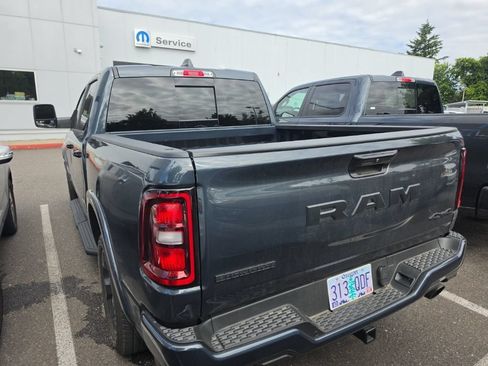 Used 2025 RAM 1500 Big Horn AWD/4WD image 5