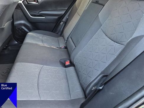 Used 2020 Toyota RAV4 XLE w/ Convenience Package FWD image 29