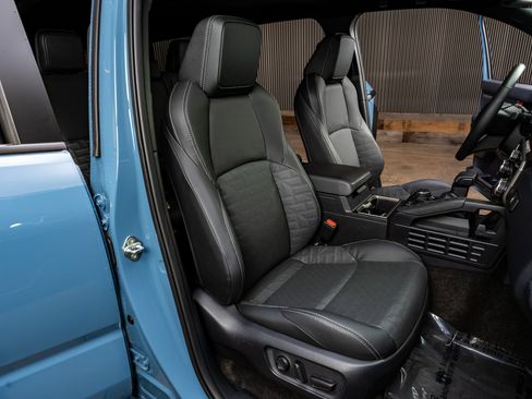 Used 2025 Toyota 4Runner TRD Off-Road Premium image 31