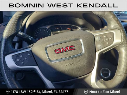 Used 2023 GMC Terrain SLE w/ Driver Convenience Package image 12