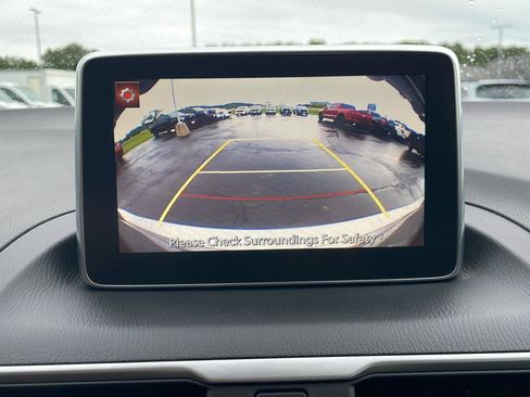 Used 2015 MAZDA MAZDA3 i Touring w/ Technology Package FWD image 22