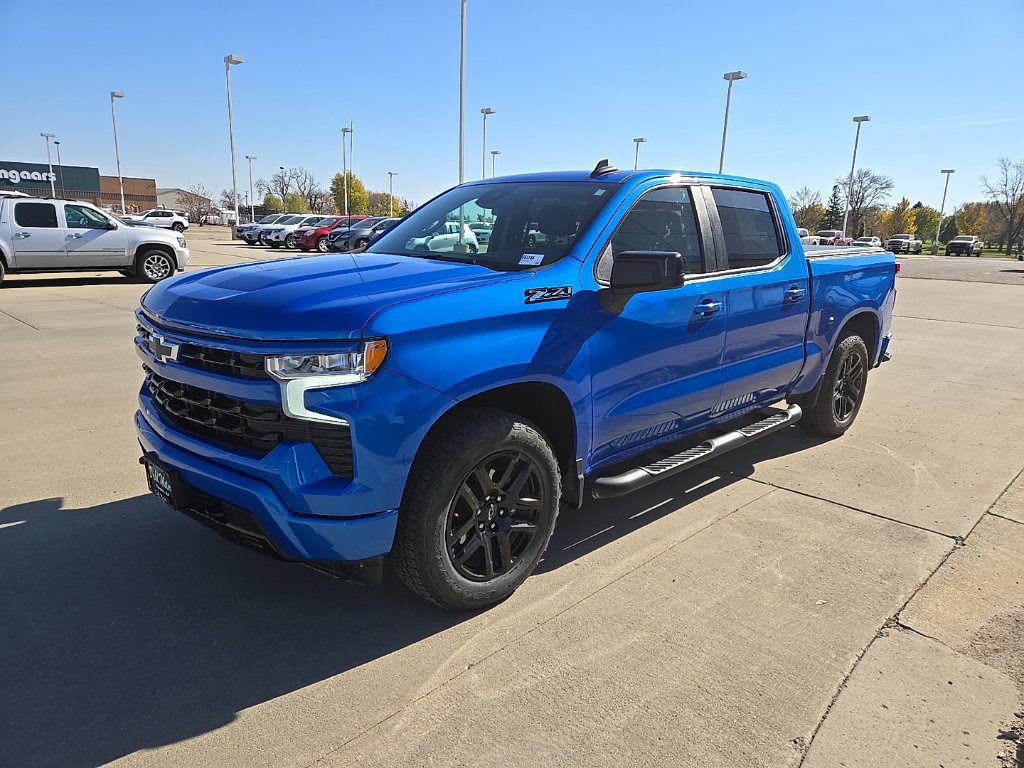 Used 2025 Chevrolet Silverado 1500 RST AWD/4WD image 4