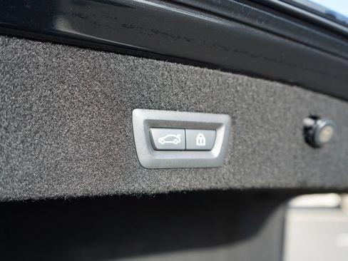 Used 2018 BMW 750i RWD image 33