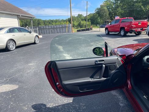 Used 2009 MAZDA MX-5 Miata Touring w/ Suspension Pkg RWD image 11