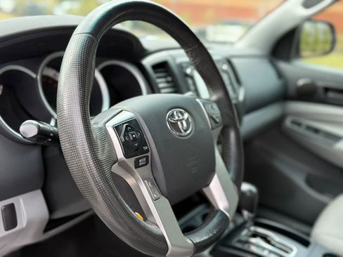 Used 2015 Toyota Tacoma Pickup 4D 6 ft w/ Convenience Package image 13