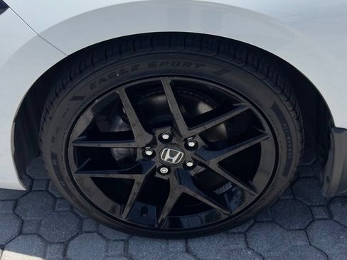 Used 2024 Honda Civic Sport image 17