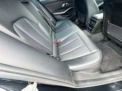 Used 2023 BMW 330i Sedan w/ Premium Package RWD image 31