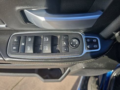 Used 2024 RAM 2500 Big Horn image 27