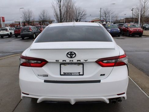 Used 2021 Toyota Camry SE w/ Blackout Package (TMS) image 8