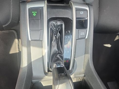 Used 2019 Honda Civic LX image 33