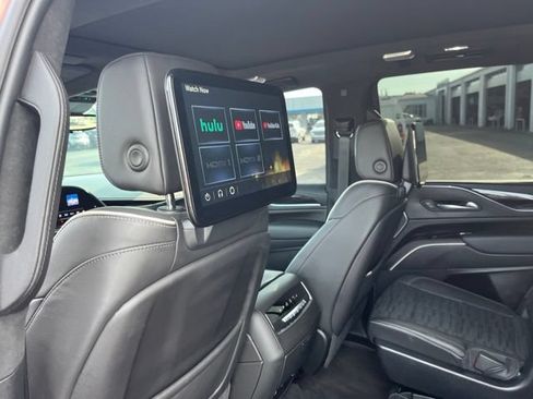 Used 2023 Cadillac Escalade V AWD/4WD image 16