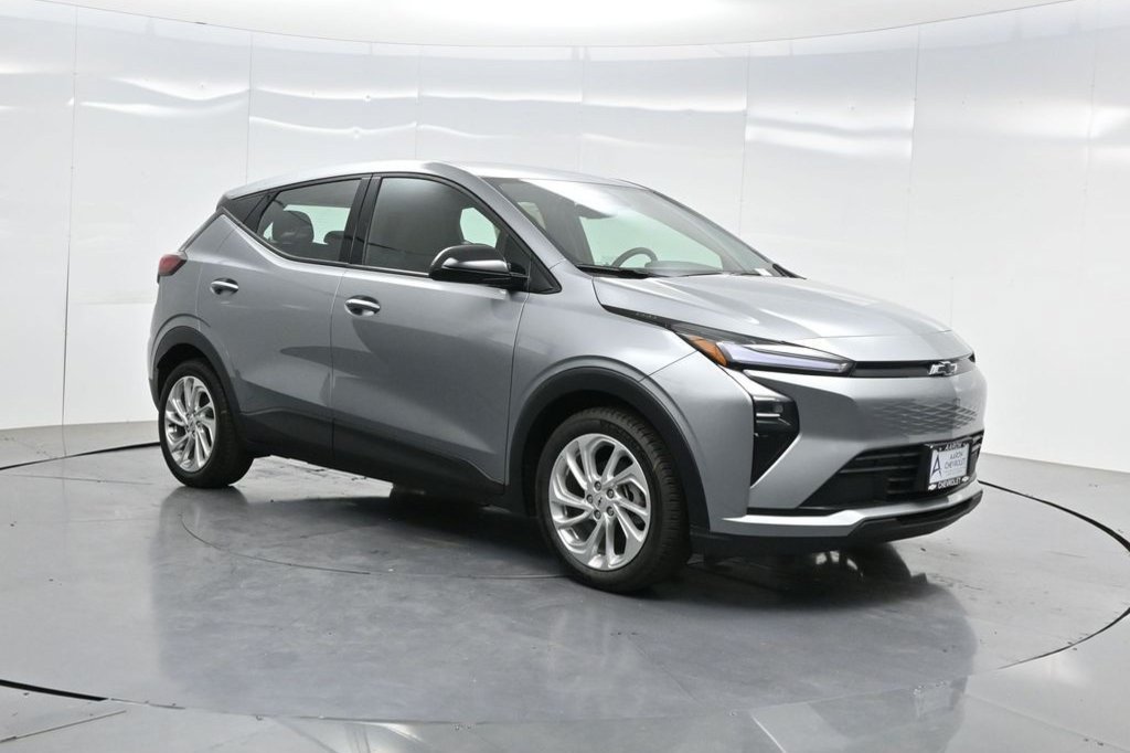 Used 2027 Chevrolet Bolt LT w/ Comfort Package FWD image 42