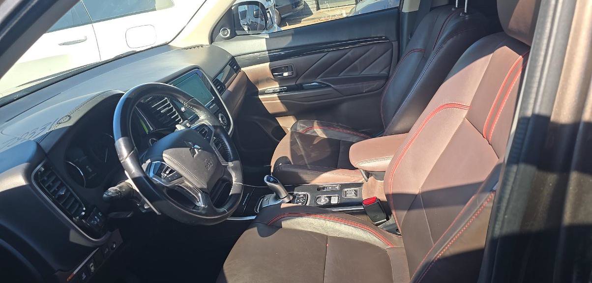 Used 2018 Mitsubishi Outlander SEL AWD/4WD image 7