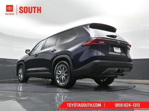 Used 2025 Toyota Grand Highlander AWD image 48