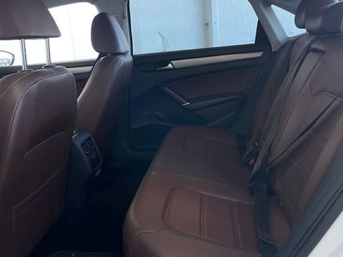 Used 2021 Volkswagen Passat 2.0T SE image 15