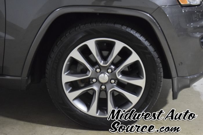 Used 2017 Jeep Grand Cherokee Overland w/ Jeep Active Safety Group AWD/4WD image 10