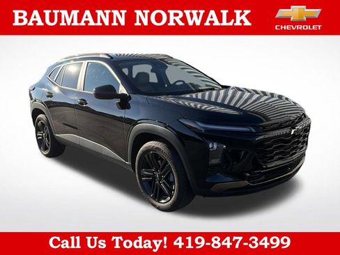 Used 2025 Chevrolet Trax ACTIV w/ Driver Confidence Package FWD image 8