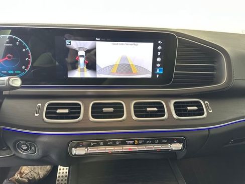 Used 2022 Mercedes-Benz GLS 450 4MATIC image 40