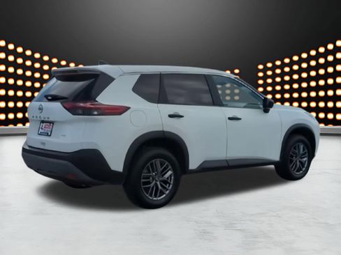 Used 2023 Nissan Rogue S AWD/4WD image 8
