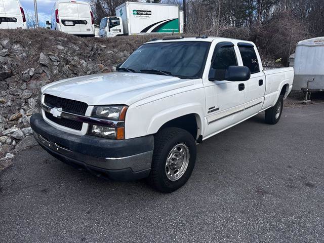 Used 2004 Chevrolet Silverado 2500 LT w/ Heavy-Duty Power Package AWD/4WD image 4
