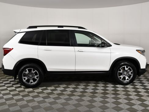 Used 2022 Honda Passport TrailSport image 5