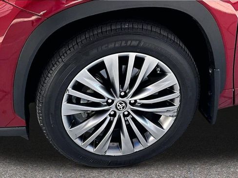 Used 2021 Toyota Highlander Platinum AWD/4WD image 38