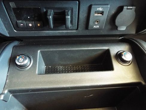 Used 2018 Nissan Titan Platinum Reserve w/ Platinum Utility Package image 19