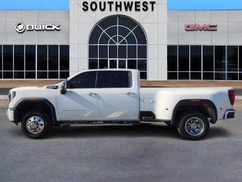 Used 2024 GMC Sierra 3500 Denali w/ Denali Reserve Package image 3