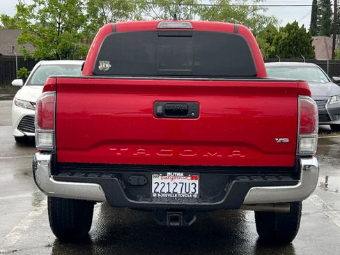 Certified 2023 Toyota Tacoma TRD Off-Road AWD/4WD image 5