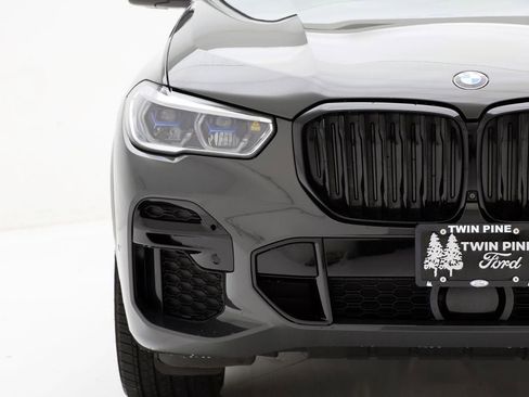 Used 2022 BMW X5 M50i w/ Executive Package image 4