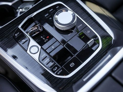 Used 2023 BMW X7 xDrive40i w/ Executive Package image 22