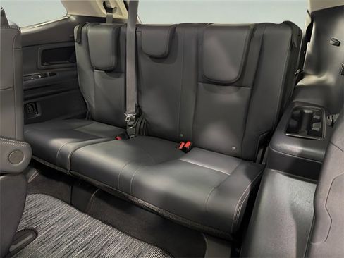Used 2023 Subaru Ascent Limited image 30