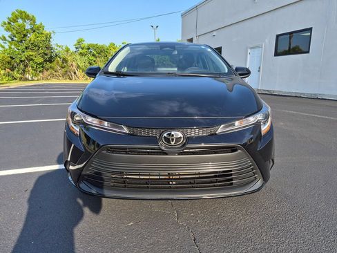 Used 2024 Toyota Corolla LE FWD image 2