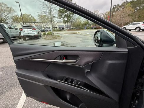 Used 2025 Toyota Camry LE FWD image 19