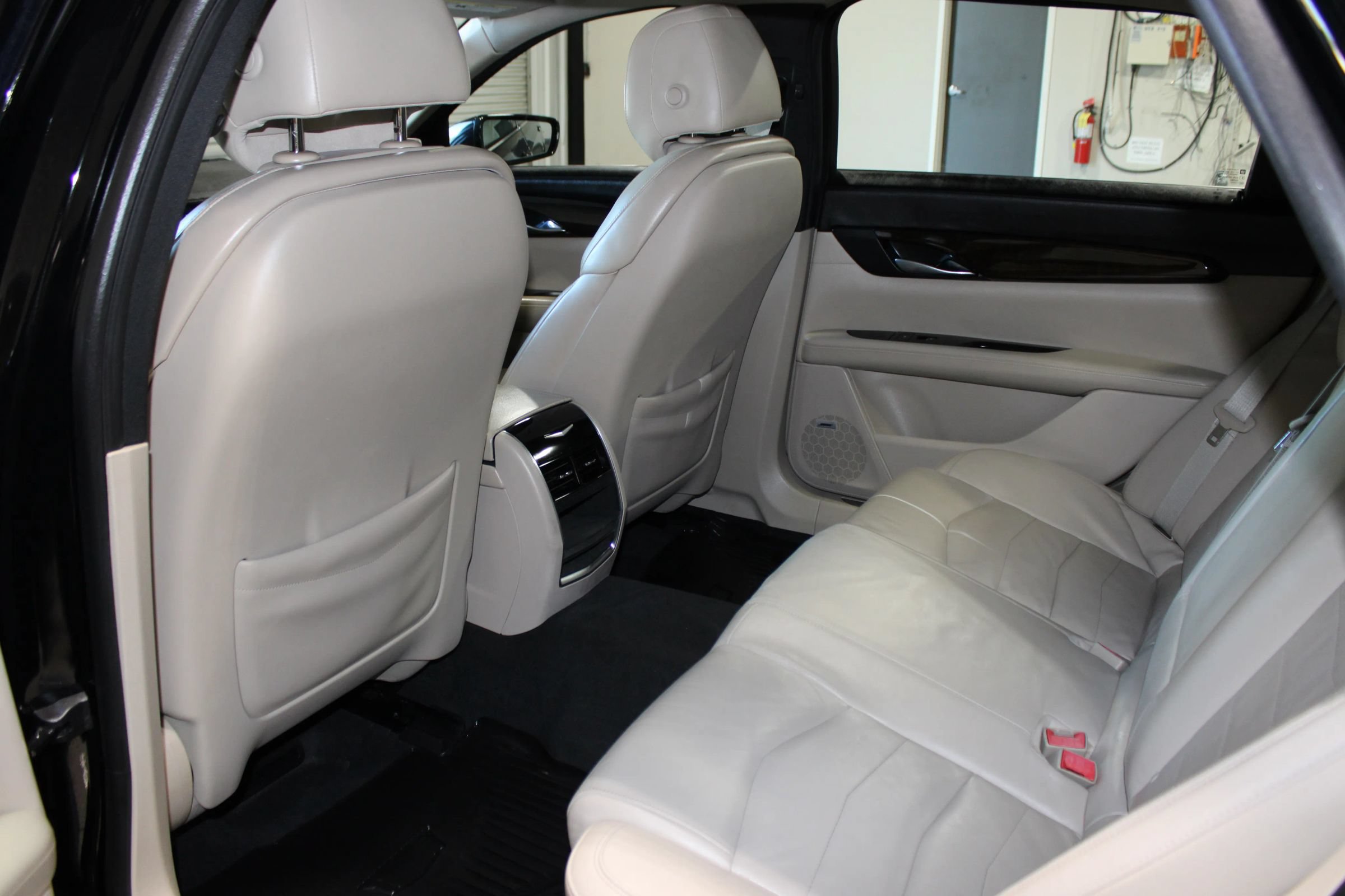 Used 2016 Cadillac CT6 RWD image 32