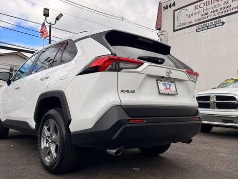 Used 2024 Toyota RAV4 XLE FWD image 8