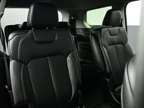 Used 2024 Jeep Grand Cherokee L Limited w/ Luxury Tech Group II image 29