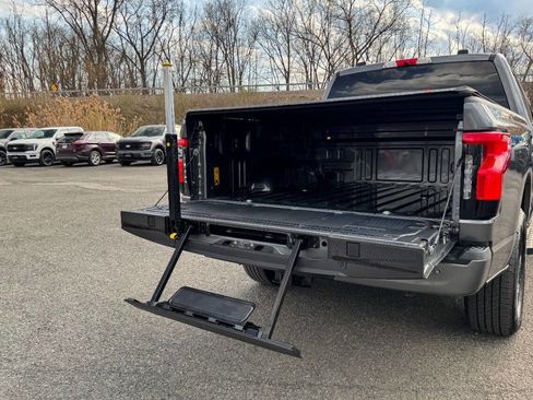 Used 2024 Ford F150 Lightning Flash image 21