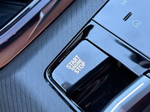 New 2026 BMW X3 xDrive30 w/ Convenience Package image 37