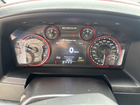 Used 2016 RAM 1500 Rebel w/ Luxury Group image 18