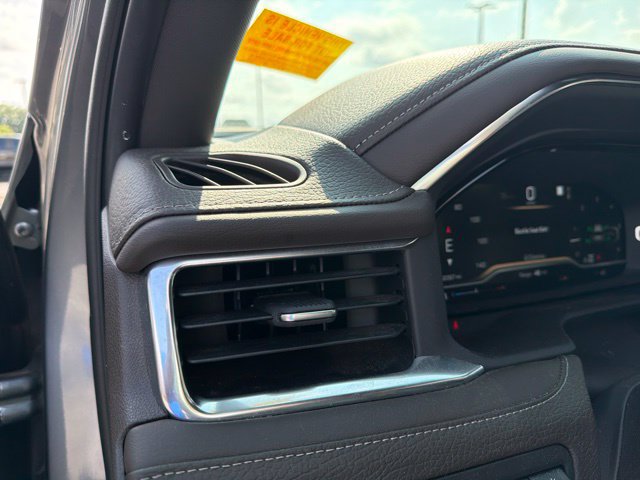 Used 2022 GMC Yukon XL Denali AWD/4WD image 28